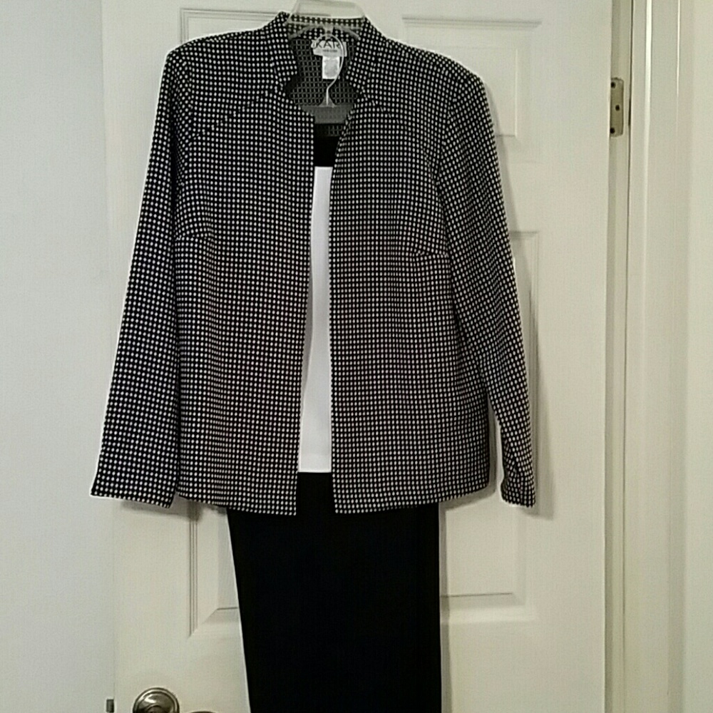 Kari New York  2pc pant suit
